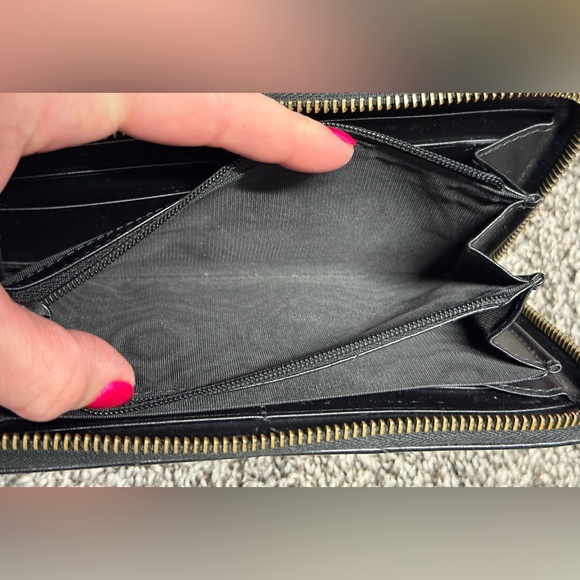 Gucci GG Marmont black zip around wallet - Picture 15 of 16